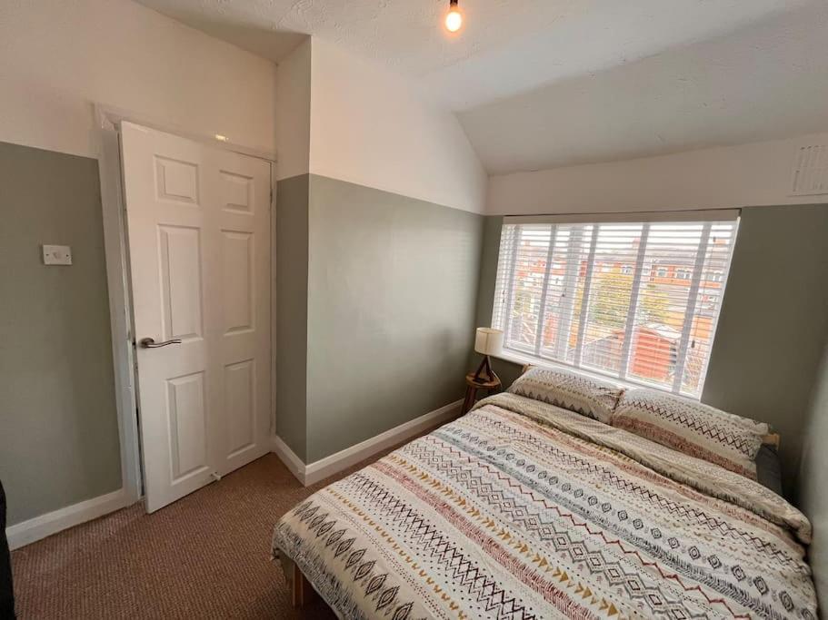 Two Bedroom Terrace House With Parking Kingston upon Hull Eksteriør bilde